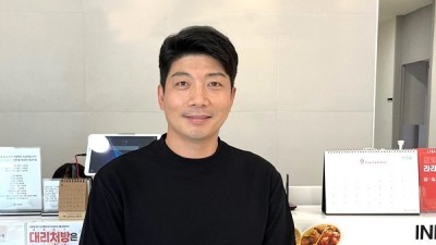 개그맨, 가수 김재욱